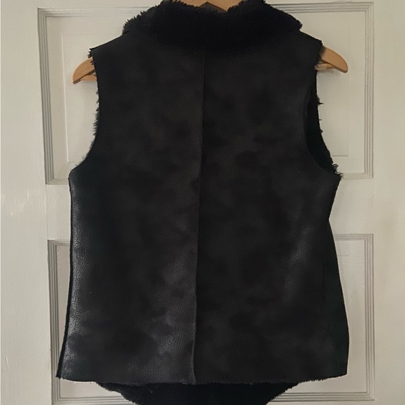 French Connection open front vest in size S - Picture 2 of 4